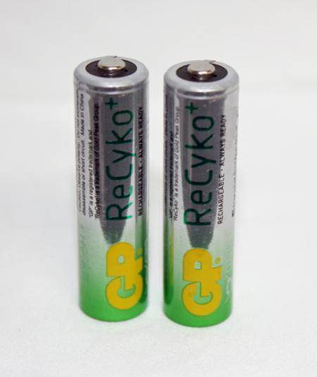 Reiner Set of 2 AA GP rechargeable batteries